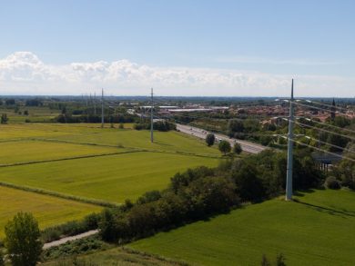 Terna, operativo il nuovo collegamento per potenziare la rete elettrica della Sicilia orientale