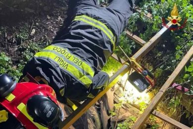 Paura a Marsala, 52enne cade in un pozzo profondo 30 metri ma viene salvato dai Vigili del Fuoco