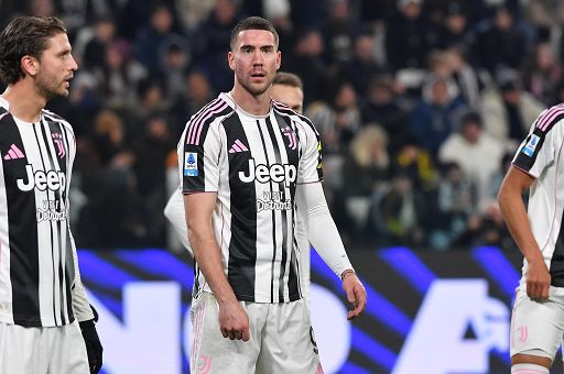 Calcio, Juventus, per Vlahovic si valuta l’operazione