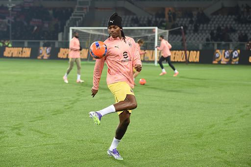 Il Milan respira, Leao parte per la Supercoppa