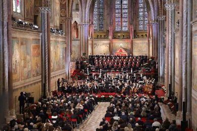 Natale, per concerto in Basilica Assisi anche cantante Noemi