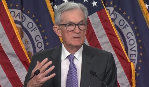 Fed taglia ancora i tassi e torna in modalità di attesa