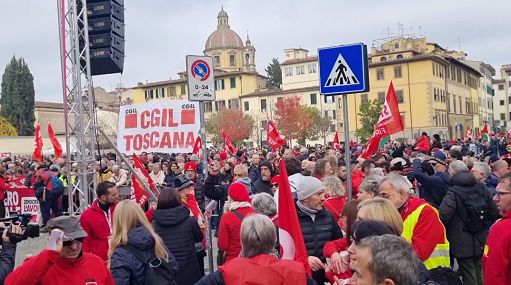 Sciopero Cgil, Landini: piazze piene. Salvini: adesioni basse