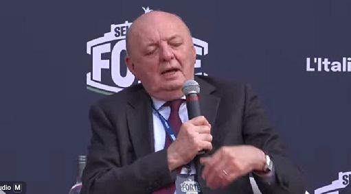 Auto, Pichetto: “Togliere idiozia politica” di stop Ue motori termici Auto, Pichetto: “Togliere idiozia politica” di stop Ue motori termici