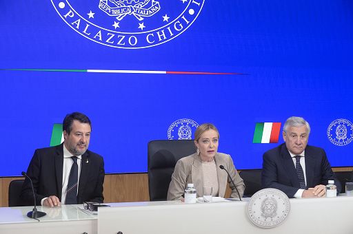 Meloni: nostra alleanza non per ravanare poltrone, governo non cadrà