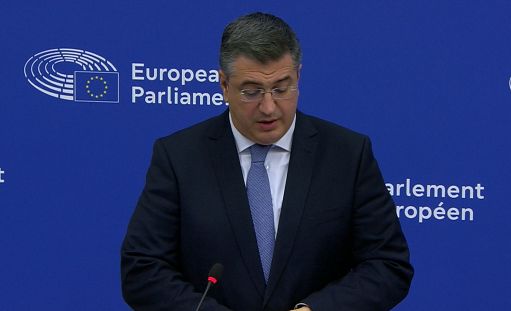 Auto, Tzitzikostas: diamo a consumatori libertà scelta su tecnologie