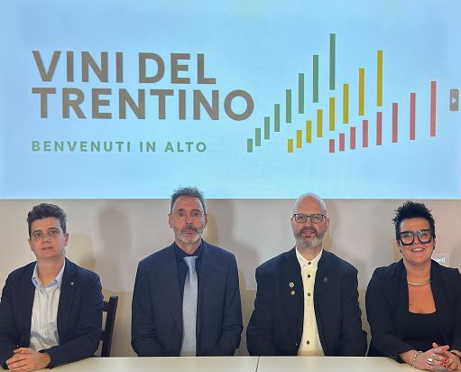 Consorzio Vini Trentino: nuovo logo con claim “Benvenuti in alto”