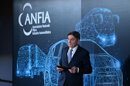 Auto, Anfia: carico fiscale da record, nel 2024 salito a 83 mld