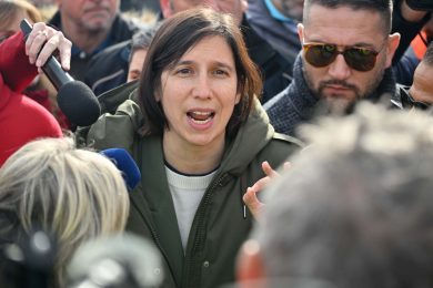 Pensioni, Schlein: Meloni campionessa di incoerenza, agli italiani mente