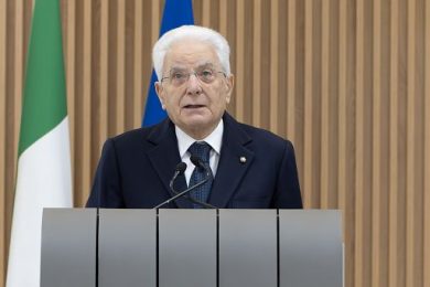 M.O., Mattarella a militari: grazie per quanto fate in punto nevralgico