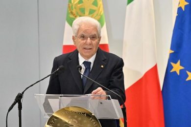 Difesa, Mattarella: obiettivi sempre più globali richiedono collaborazione