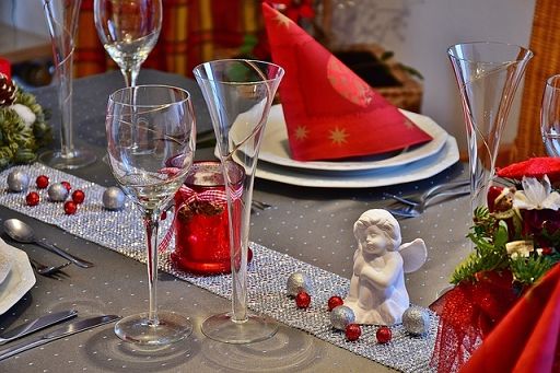 A Natale al 5,5 mln italiani al ristorante, spesa +7,1% sul 2024