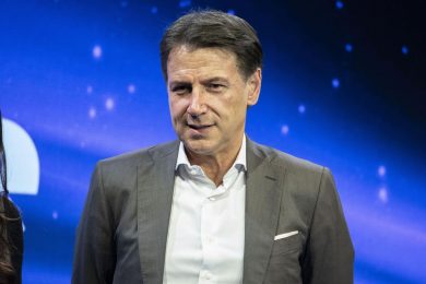 Manovra, Conte: Giorgetti prudente? No, regali a banche e industria armi