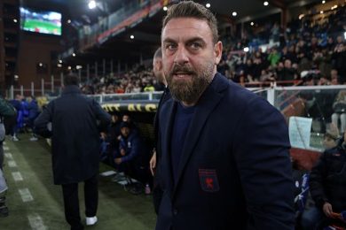 Calcio, De Rossi: “La mia fede scritta ma voglio salvare il Genoa”