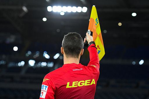 Calcio, Infantino, in futuro il fuorigioco a figura intera