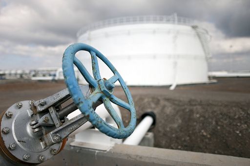 Petrolio siglia il 2025 con -18% del Brent e quasi -20% del Wti