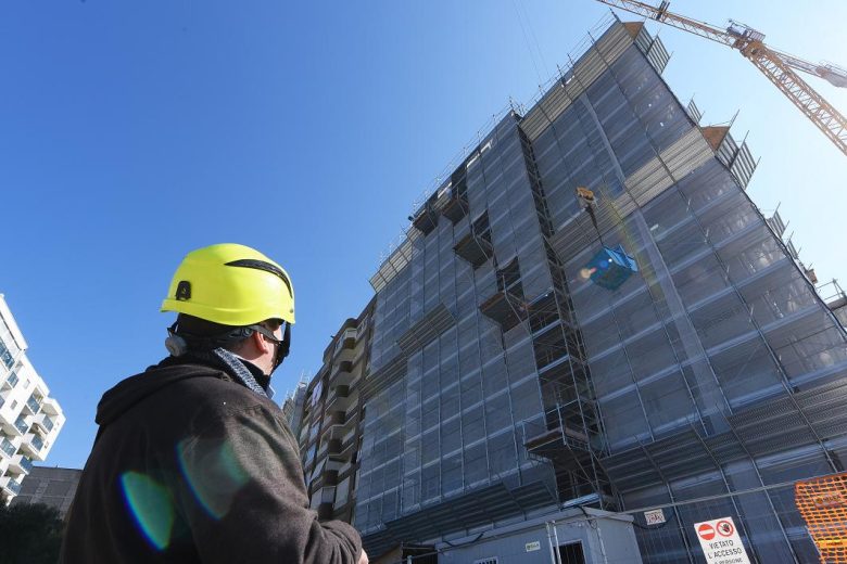 Finanziaria, un bonus edilizio da 30 milioni all’esame dell’Ars