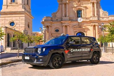 Usa i social e minaccia i testimoni ma è agli arresti domiciliari, in carcere giovane nel Ragusano