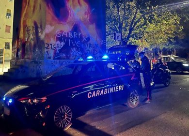 Paura a Palermo: uomo con catena aggredisce i passanti e ferisce anziano