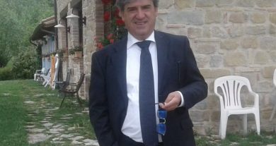 Sindaco preso a bastonate, aggressione e paura: gamba fratturata