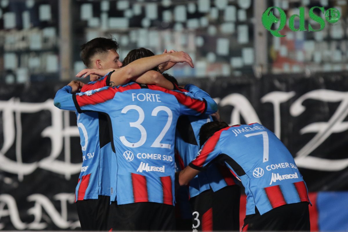 Catania-Crotone 2-0, la fotogallery: gli scatti più belli dal “Massimino”