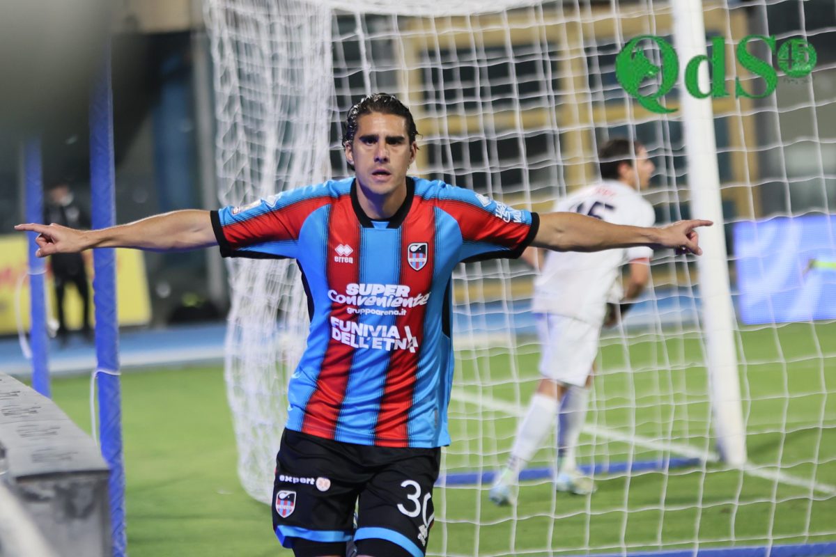 Catania-Crotone 2-0, la fotogallery: gli scatti più belli dal “Massimino”