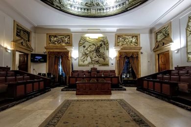 Catania, nota congiunta di Pd e M5s: “Il bilancio del Comune? Meglio non parlarne”