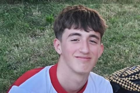 Scompare dopo una cena con gli amici: 16enne ritrovato morto in un canale