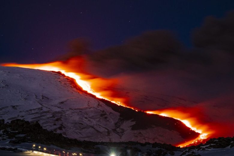 Massimo Siragusa racconta l’Etna. Cavallotto Edizioni rilancia il libro fotografico di pregio