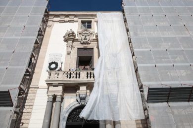 Catania, svelata la nuova facciata restaurata di Palazzo degli Elefanti