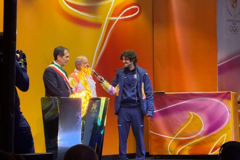 VIDEO | La Fiamma Olimpica arriva a Catania, grande gioia ed emozione tra le vie della città