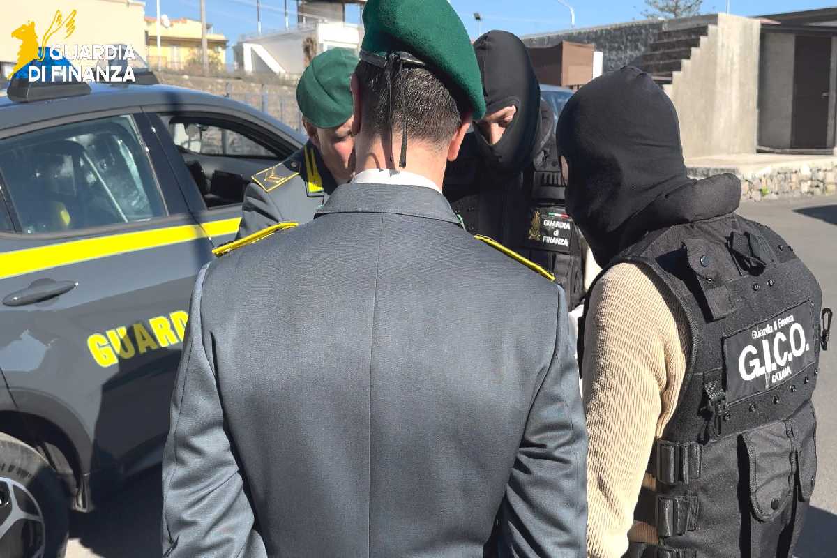 VIDEO | Le mani della mafia catanese sul gaming online e cryptovalute, sequestrati beni per 40 milioni in Italia e Romania