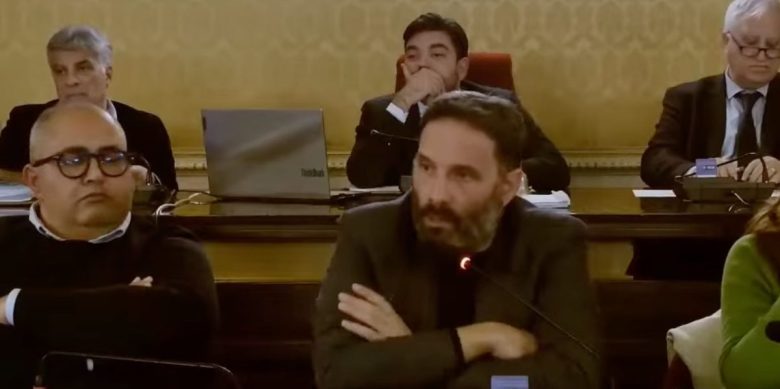 Acireale, sindaco firma determina per fondi su un proprio terreno: “È tutto regolare”