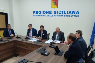 Bando per le aree di crisi industriale, Tamajo avverte: “Tre progetti già pronti a Gela. Termini Imerese acceleri”