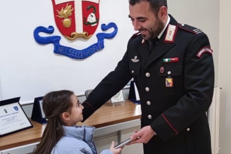 Biancavilla, furto in abitazione: i Carabinieri recuperano l’Iphone rubato e denunciano una 46enne