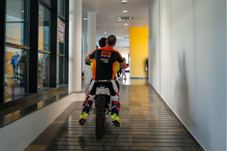 La Mototerapia, la missione della Motorlife per regalare un sorriso ai bambini con disabilità – VIDEO