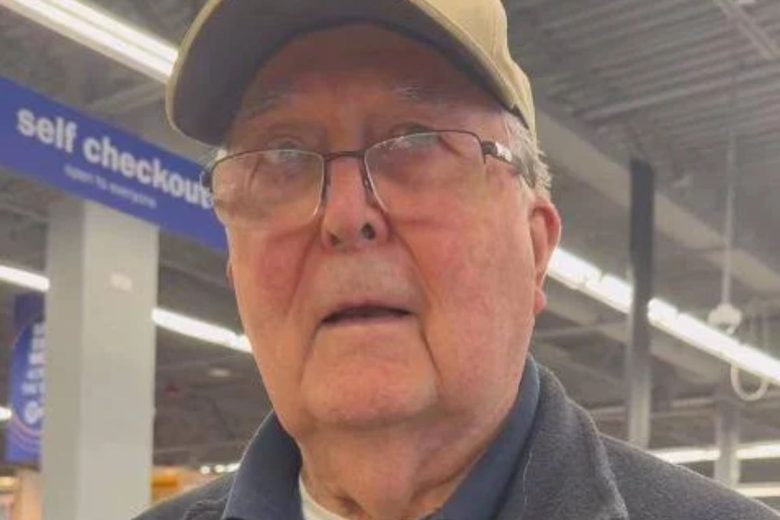 “Ho 88 anni e devo lavorare”, il web gli dona 1 milione e lo manda in pensione: l’incredibile storia