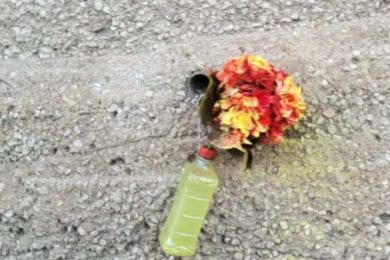 Tre proiettili, fiori e un liquido indefinito davanti casa del sindaco: shock a Ravanusa