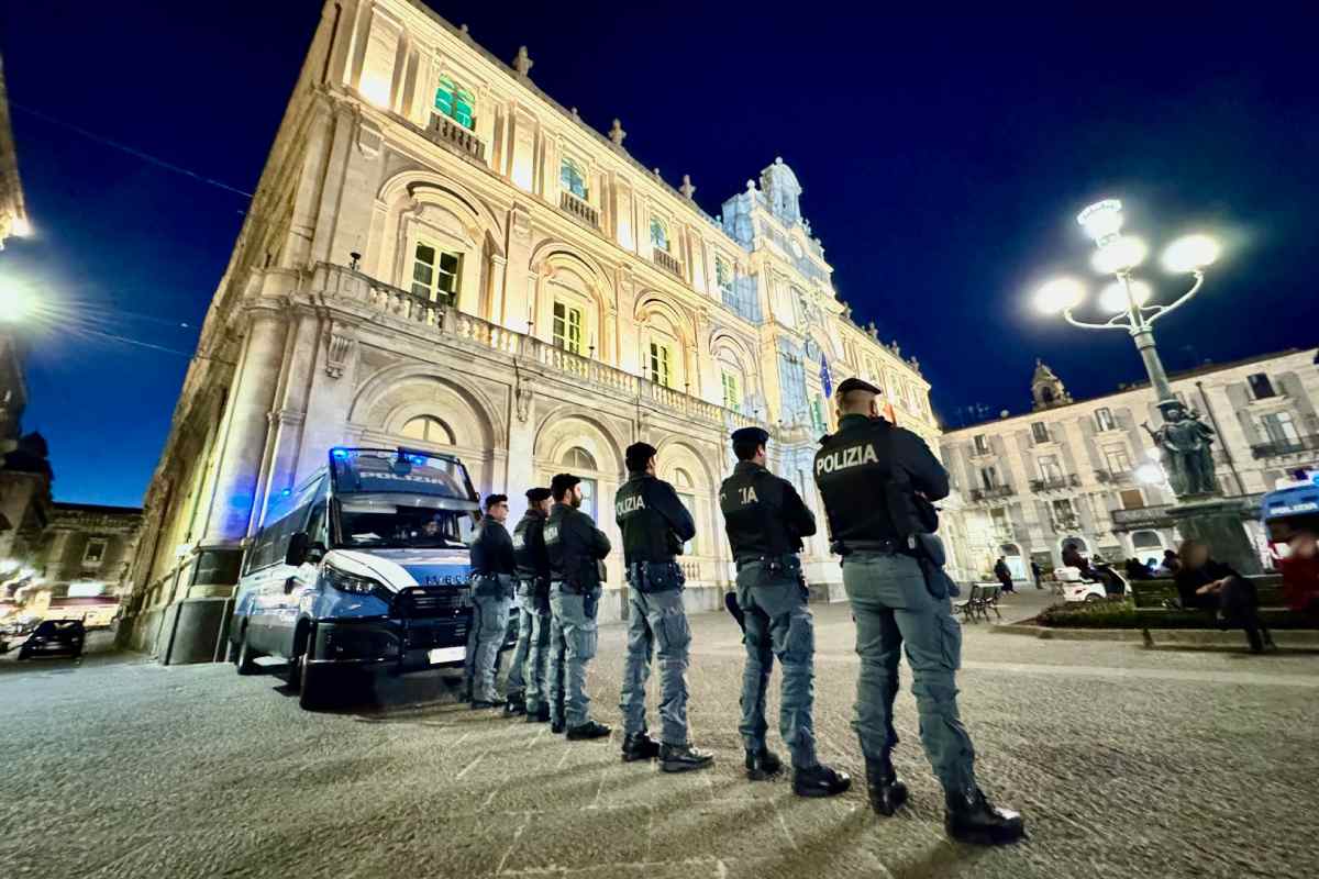 Catania, maxi controlli nel weekend nella movida: oltre 330 persone identificate, sequestri, denunce e sanzioni Catania, maxi controlli nel weekend nella movida: oltre 330 persone identificate, sequestri, denunce e sanzioni