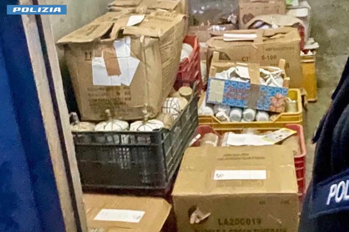 VIDEO – Fabbrica abusiva di fuochi d’artificio nel Palermitano: c’è l’arresto