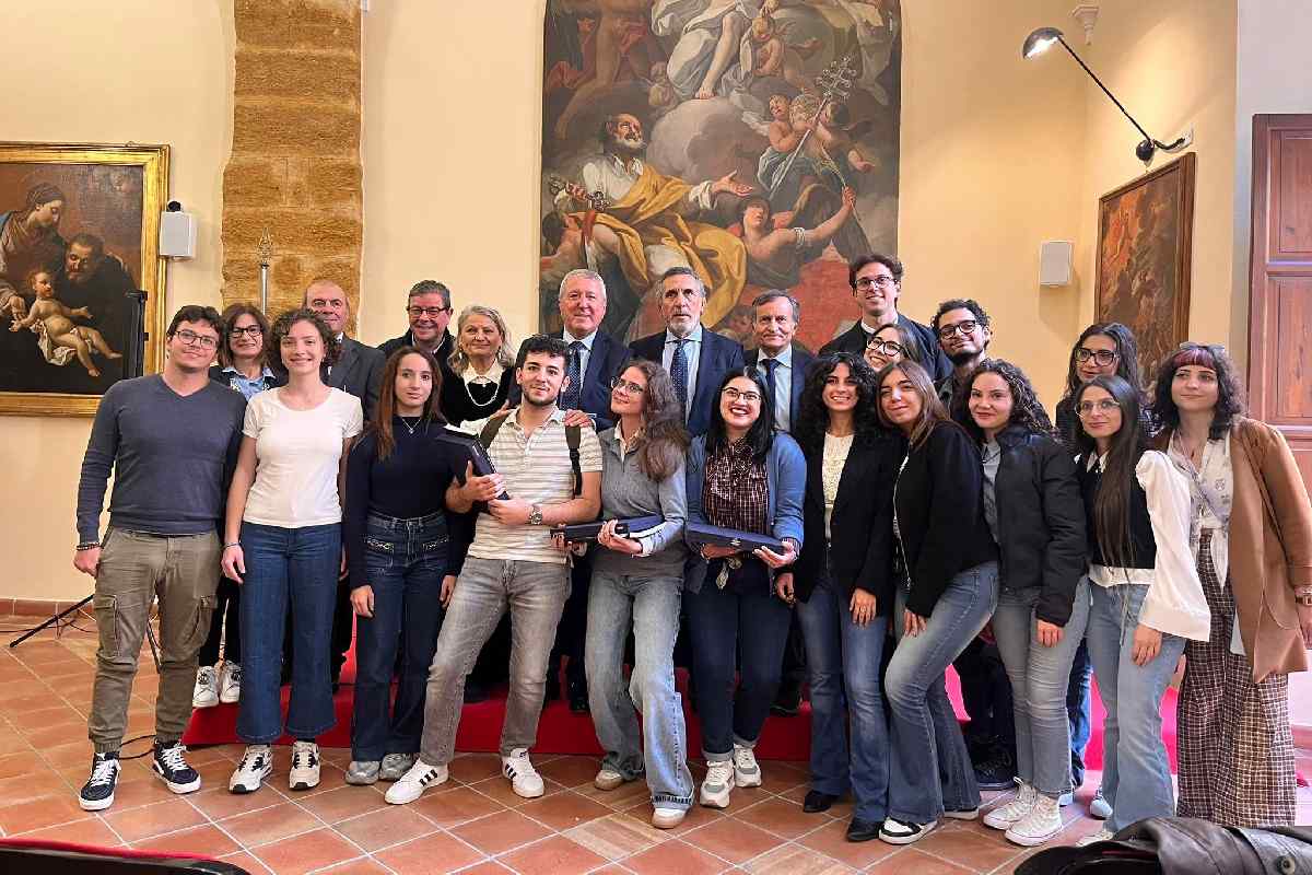 Straordinario successo per il Premio Pirandello 2025: ad Agrigento studenti, istituzioni e cultura uniti nel segno del genio siciliano Straordinario successo per il Premio Pirandello 2025: ad Agrigento studenti, istituzioni e cultura uniti nel segno del genio siciliano