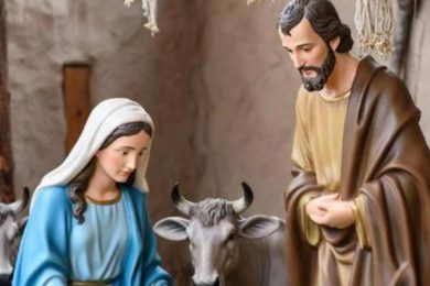 Sembrava una statua del presepe, ma era un latitante ricercato da tempo: la clamorosa scoperta del sindaco