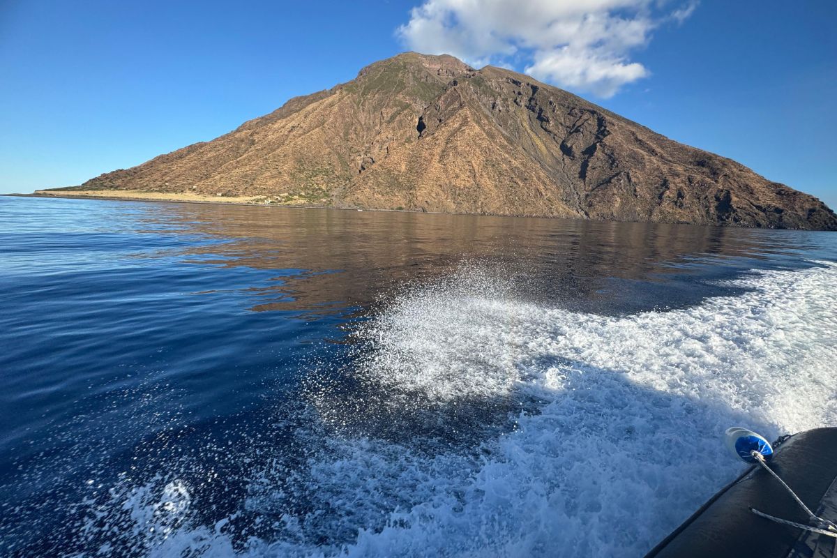 FOTO e VIDEO – Il fuoco di Stromboli nell’imminente terzo capitolo di Avatar. Le riprese in Sicilia raccontate al QdS FOTO e VIDEO – Il fuoco di Stromboli nell’imminente terzo capitolo di Avatar. Le riprese in Sicilia raccontate al QdS