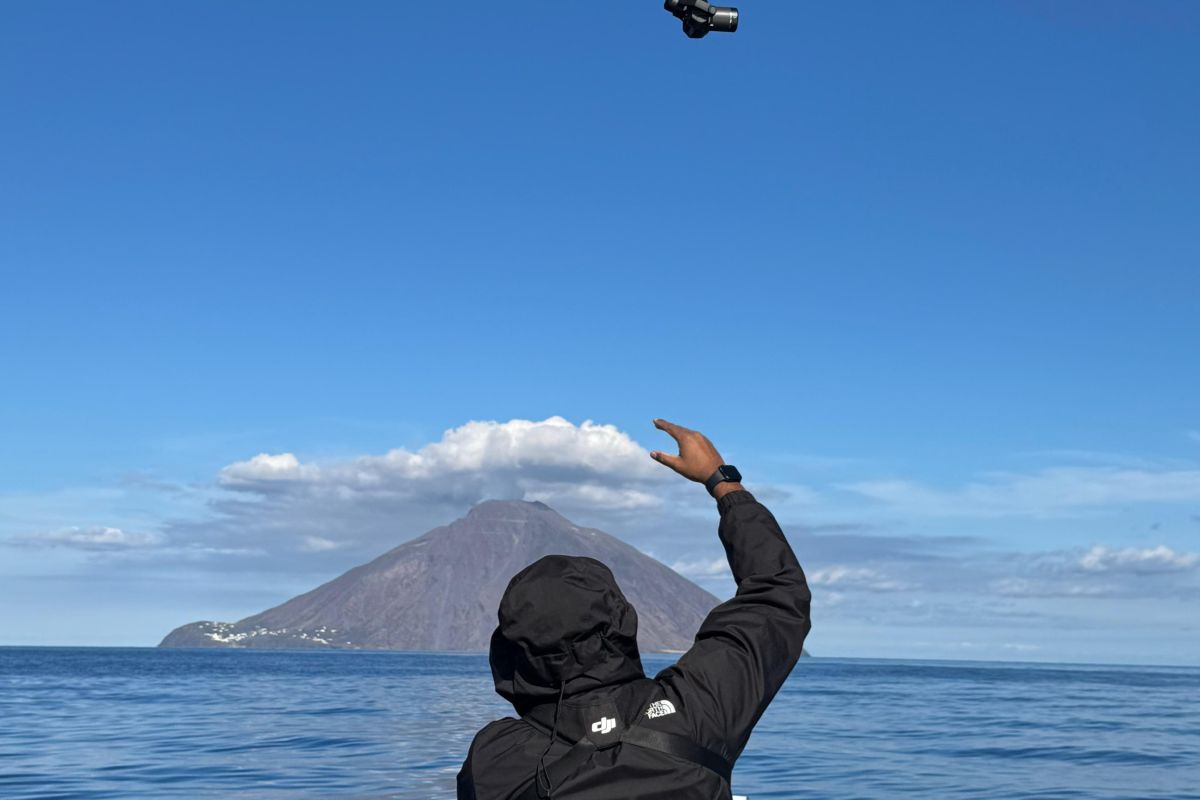 FOTO e VIDEO – Il fuoco di Stromboli nell’imminente terzo capitolo di Avatar. Le riprese in Sicilia raccontate al QdS FOTO e VIDEO – Il fuoco di Stromboli nell’imminente terzo capitolo di Avatar. Le riprese in Sicilia raccontate al QdS