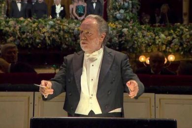 Scala di Milano, malore per il maestro Chailly: interrotta l’opera, pubblico rientra a casa