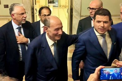 VIDEO | I due presidenti sorridenti, Galvagno valuta il rito abbreviato