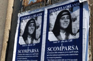 Emanuela Orlandi, l’incredibile svolta a oltre 40 anni dalla scomparsa: indagata una donna