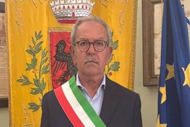 Nuovo raid vandalico nella casa del sindaco di Montelepre. Terranova: “Campagna d’odio contro di me”