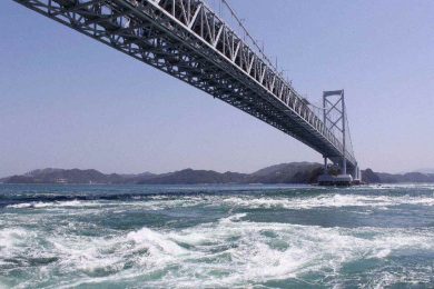 Violento terremoto in Giappone di magnitudo 7,6: allarme tsunami