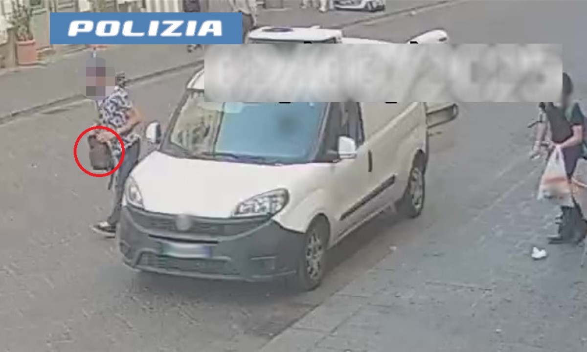 Furti nel centro storico di Catania, tre ladri incastrati dalle immagini di videosorveglianza: denunciati Furti nel centro storico di Catania, tre ladri incastrati dalle immagini di videosorveglianza: denunciati